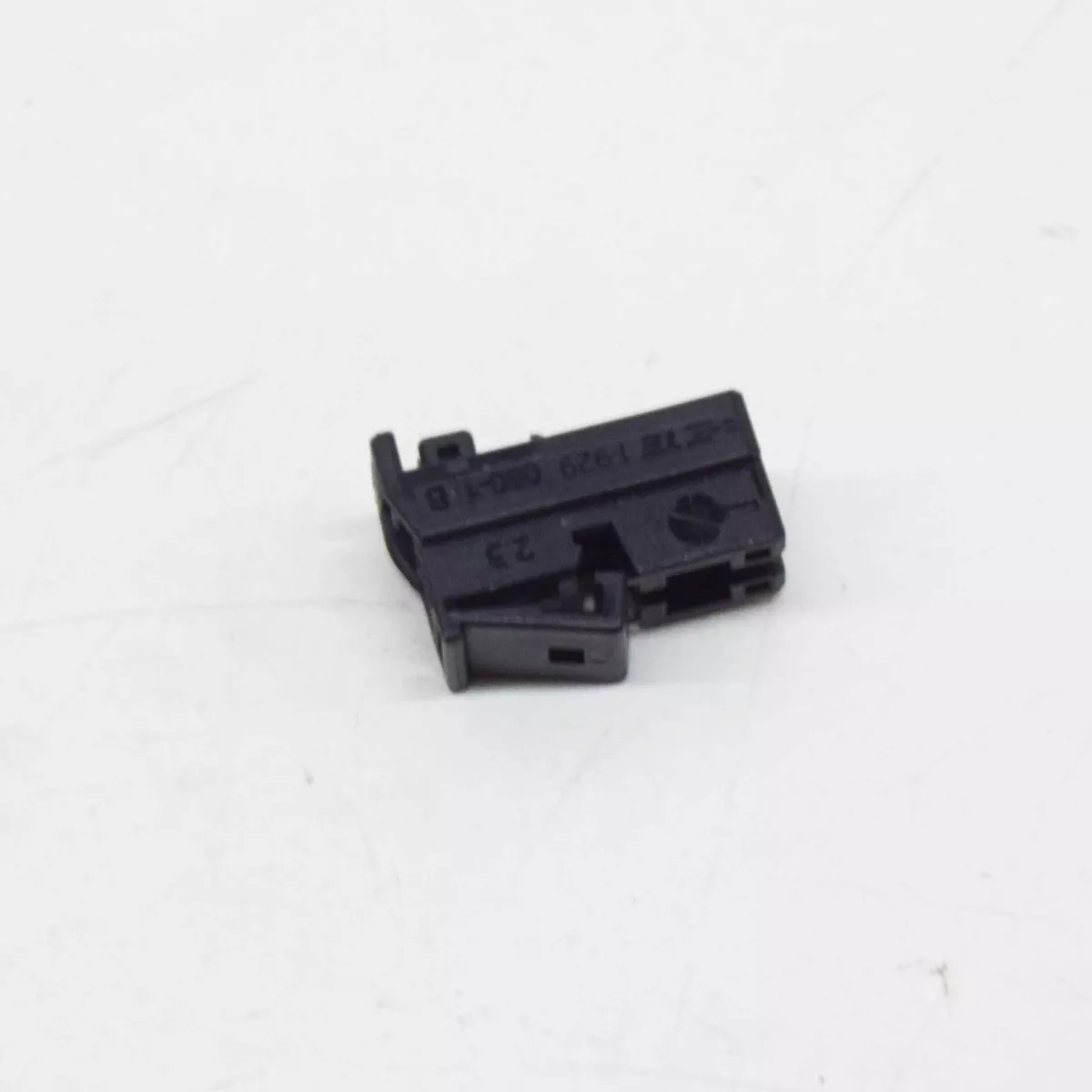 MERCEDES-BENZ CLA C117 Sun Visor Pin Bushing Housing A0375455928 