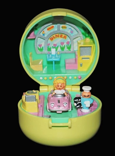 Vintage Polly Pocket Bluebird 1991 50's Diner Ring Case - COMPLETE