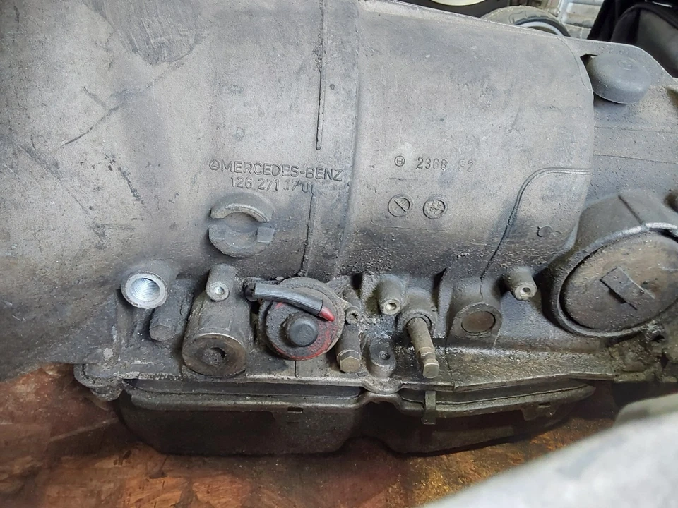 1981-1989 Mercedes 380SE Auto Transmission 140K Miles OEM 1262711701 - Image 2 of 4