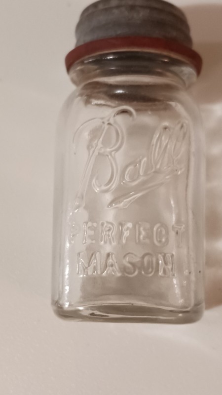 AUTHENTIC, MINIATURE BALL MASON JAR , 1 OZ. w ZINC LID, RUBBER RING