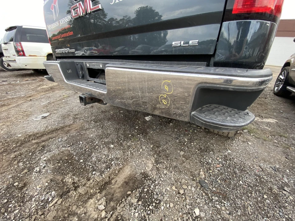 Used Rear Bumper Assembly Rear fits: 2019 Gmc Sierra 1500 pickup step bumper chr Foto 3 de 4