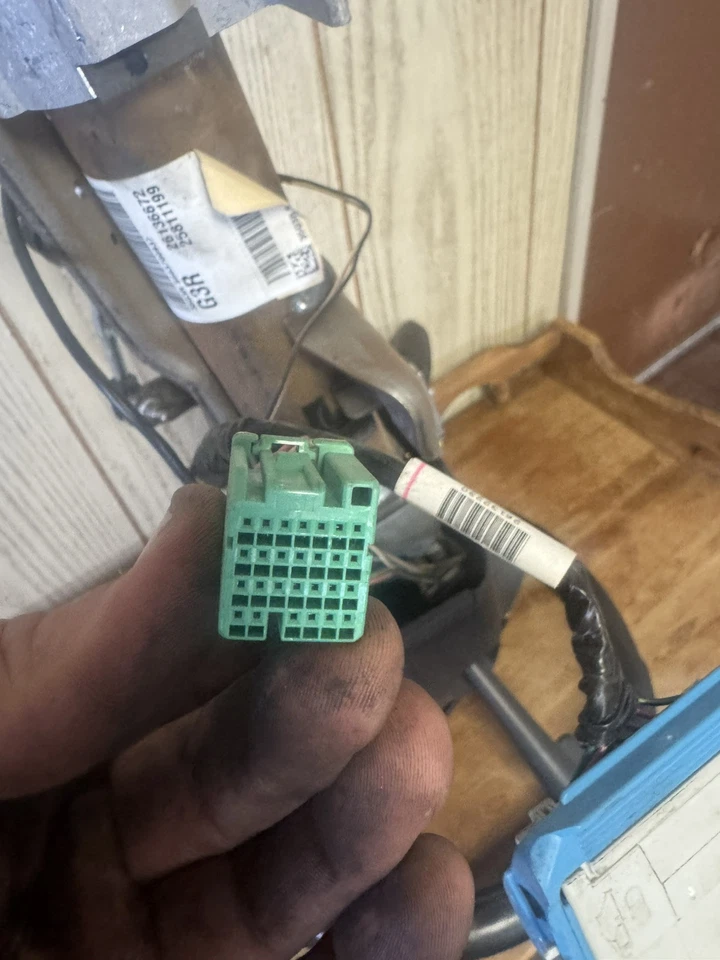 GMC Sierra 2500HD 2008 conjunto de columna de dirección 26136672 OEM Foto 4 de 4