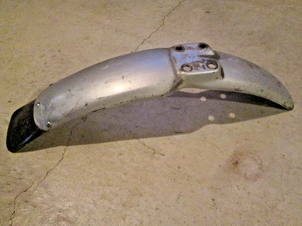 Guardabarros delantero vintage OEM HONDA CR125M / CR250M ELSINORE 61100-357-000NQ Foto 3 de 4