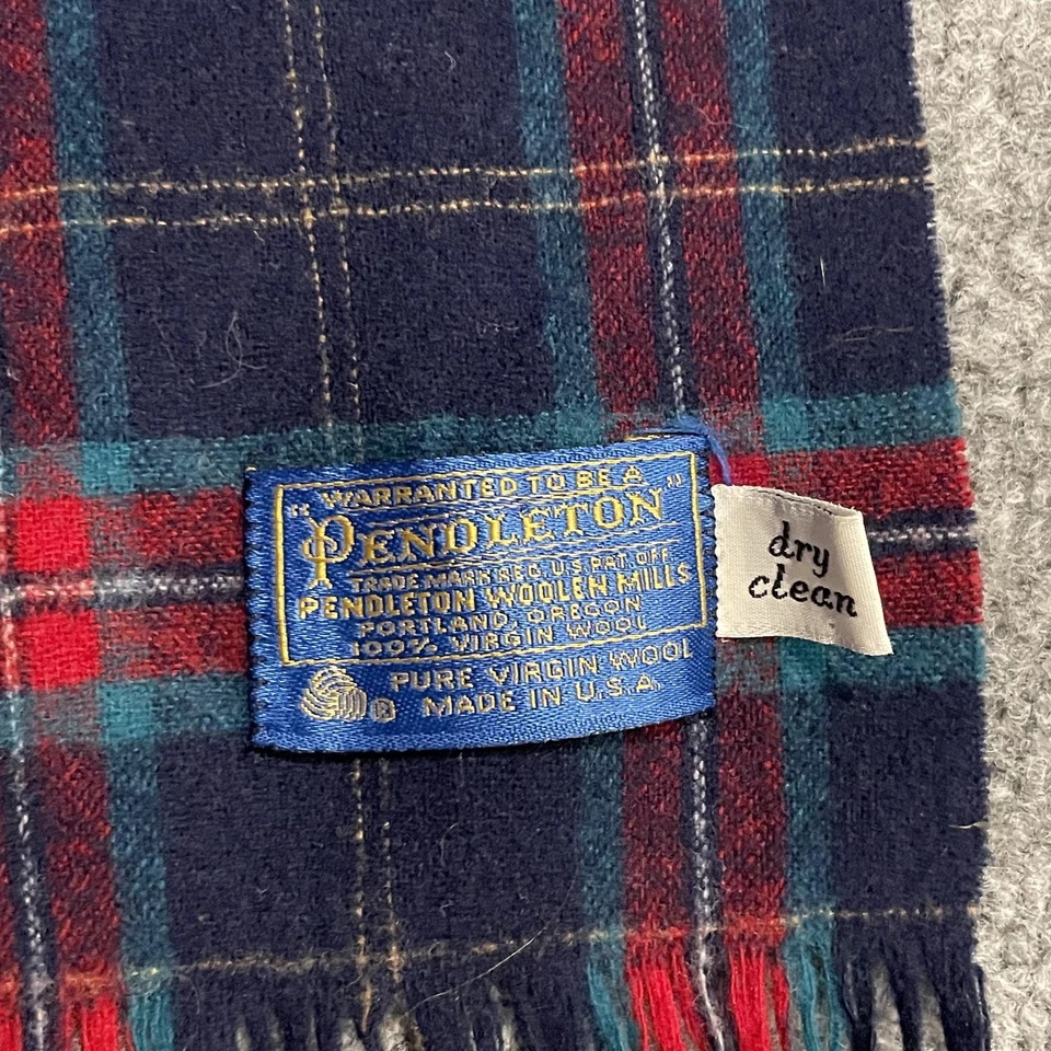 Bufanda de lana a cuadros escoceses Pendleton vintage 52x12 rojo azul marino flecos hecha en EE. UU. Foto 2 de 4