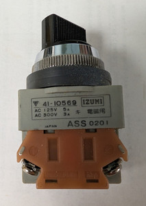 Idec 41-10569 Two Position Selector Switch, 1 NO, 1 NC Contact Used
