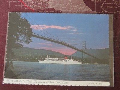 Unbekanntes Kreuzfahrtschiff, Löwentorbrücke. Vancouver.  Postkarte,