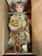 Porcelain Dolls & Doll Playsets Lifelike Feel with Vintage for