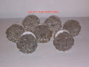 ANTIQUE SET 7 MATCHED GLASS KNOBS SANDWICH - CHIPS 2 BASES  CAN'T SEE FROM FRONT