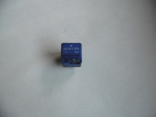 Kraftstoffpumpenrelais Mercedes  W202/W124 OM 111 Teile Nr:0025420119