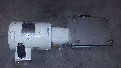 Leeson 1/2 HP Washguard AC Motor 113473.00 PH3 w/ Relialube System Gear Reducer 