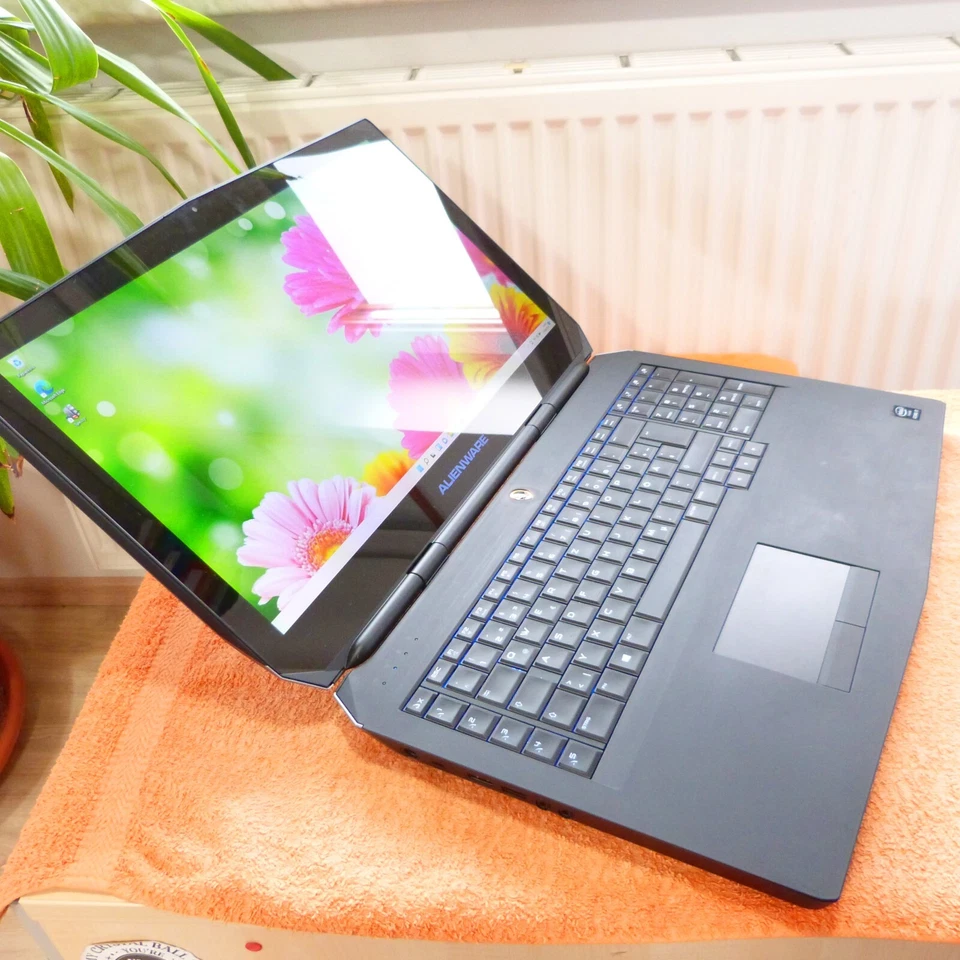 Alienware 17 R2 HIGH END 17 pollici TOUCH Gaming GTX l 16GB RAM NUOVO SSD Win... - Immagine 3 di 4