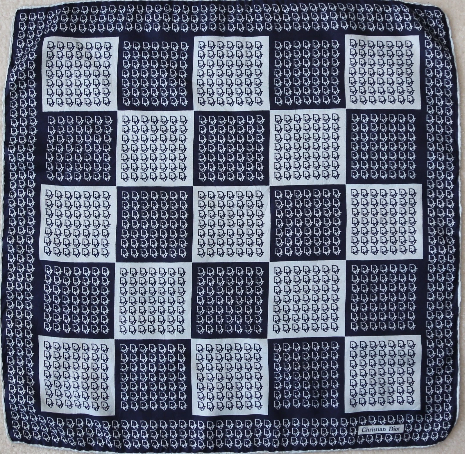 Rare ! Authentique foulard en soie motif diorissimo Christian Dior Made in Italy vintage