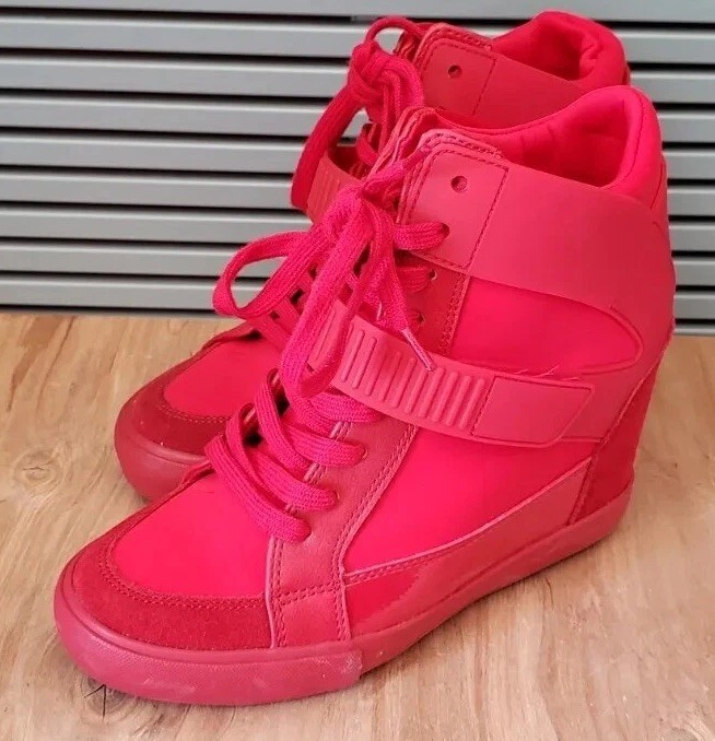 Aldo Hidden Wedge Red Suede Lace UP Sneakers Shoes Rare Women's