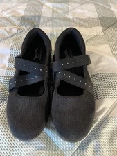 Women’s Skechers Air-cooled Arch Fit Slip On Shoes Size 9.5 Worn Once 