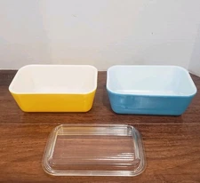 Vintage Pyrex Yellow & Blue 0502 Refrigerator Dishs 1 1/2 Pint Fridgie with Lid 