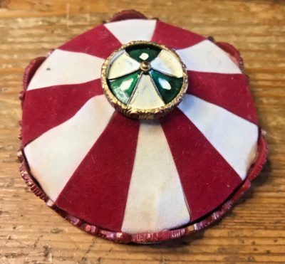Mr Christmas Going Home For The Holidays Replacement Carousel Roof Part Piece