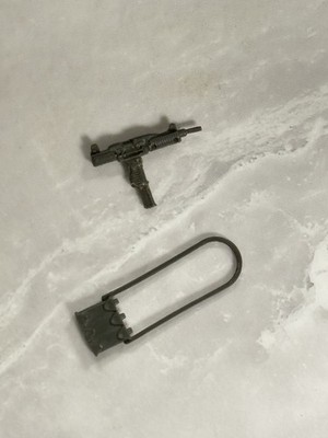 Gi Joe Snake Eyes Uzi + Explosive Ammo Bag Accessory Parts Light Grey AP 1982 83