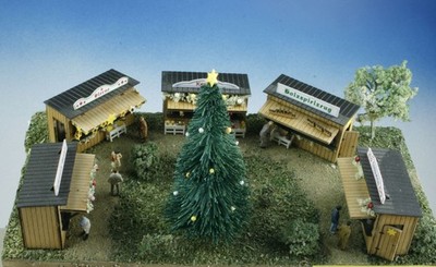 kleiner Weihnachtsmarkt mit 5 Buden,  Spur TT  1:120