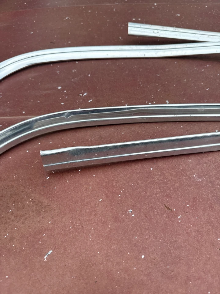 Chevrolet El Camino GMC Caballero 1978 1987 juego de 4 molduras de ventana trasera Foto 3 de 4