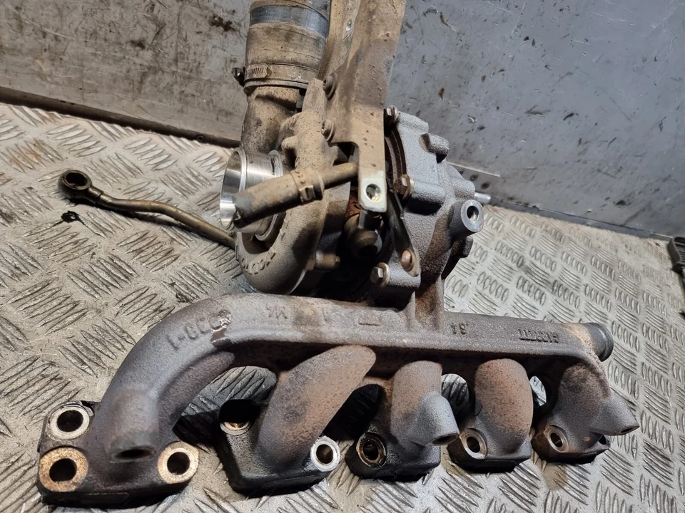 VOLVO XC60 TURBOCHARGER GTB2055VL WITH EXHAUST MANIFOLD  2.4L DSL AUTO SUV 2009 - Image 3 of 4