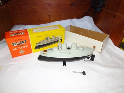 Bateau mécanique SUTCLIFFE JUPITER OCEAN PILOT Clockwork CRUISER 1960 tin toy