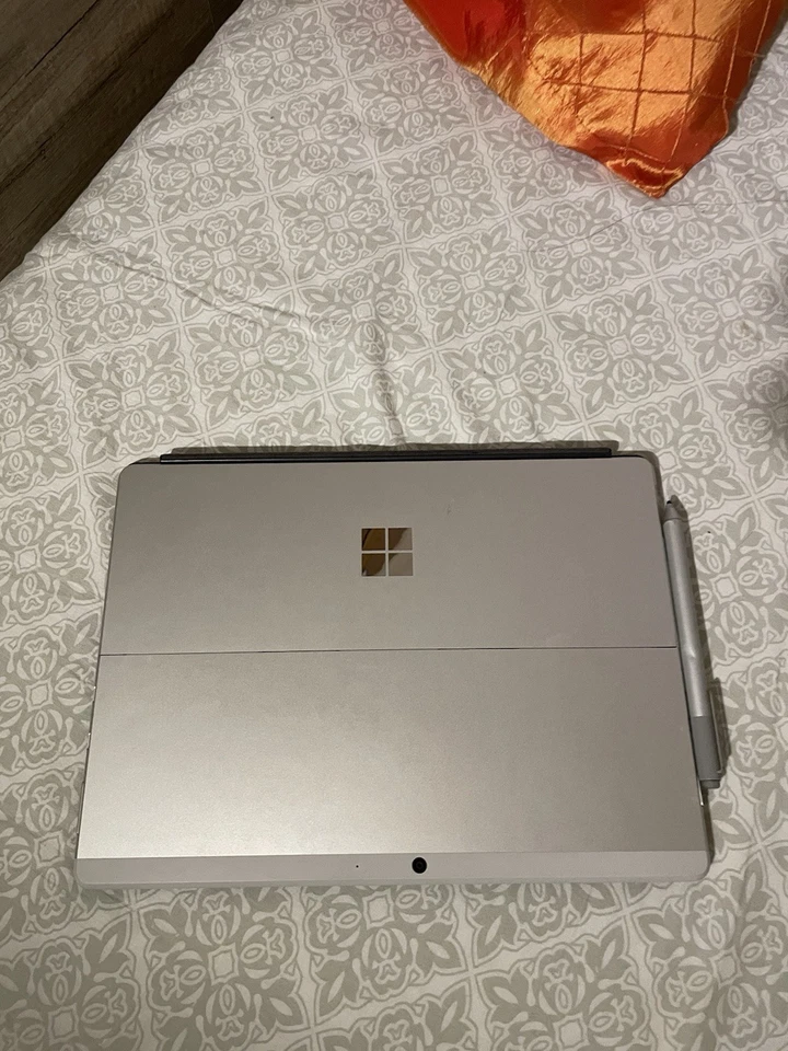 Microsoft Surface Pro X 13 Zoll Touch (256GB SSD, Microsoft SQ2, 3,15 GHz, 16GB, - Bild 2 von 4