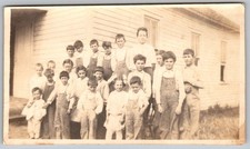 Vtg B&W Snapshot Group Of Rural Schoolchildren In Overalls And Dresses Early