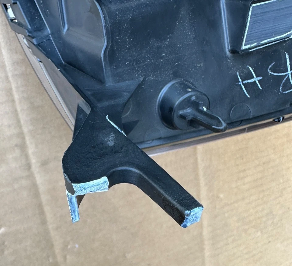 OEM | Conjunto de luces de cabeza derecha para 07-14 Sierra 1500, 2500HD, 3500HD GM 22853030 Foto 4 de 4