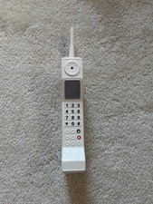 Brick Cell Phone Ornament, Retro Model 80s 90s Vintage Ornament Cellular White