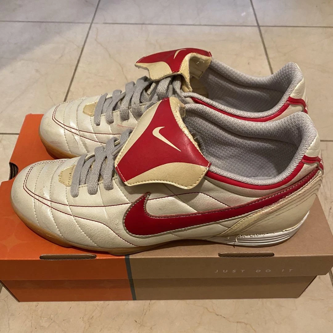 Nike Tiempo Natural IC White Red 310061 161 US 9.5 Indoor Soccer