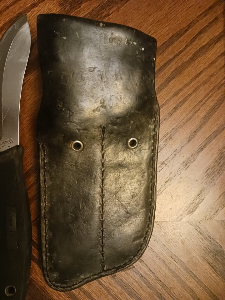 Rare Western Coleman Knife R14 and R16 Rubber Handle With Sheath Dual