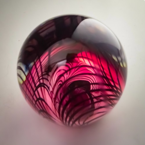 Pisapapeles de vidrio Adrian Sankey 1985 firmado soplado a mano estudio arte rosa ovalado - Imagen 5 de 15