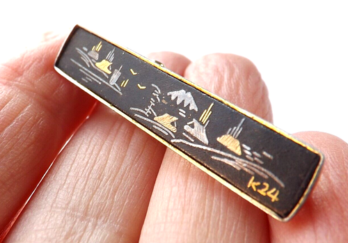 Vintage Tie Clip Pin Japanese Damascene Black Gold Tone Japan FREE P&P - Picture 2 of 6