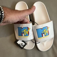 NWT -MTV MUSIC TELEVISION - LOGO WHITE SLIDES BRAND - DUMBGOOD - UNISEX M9/W10.5
