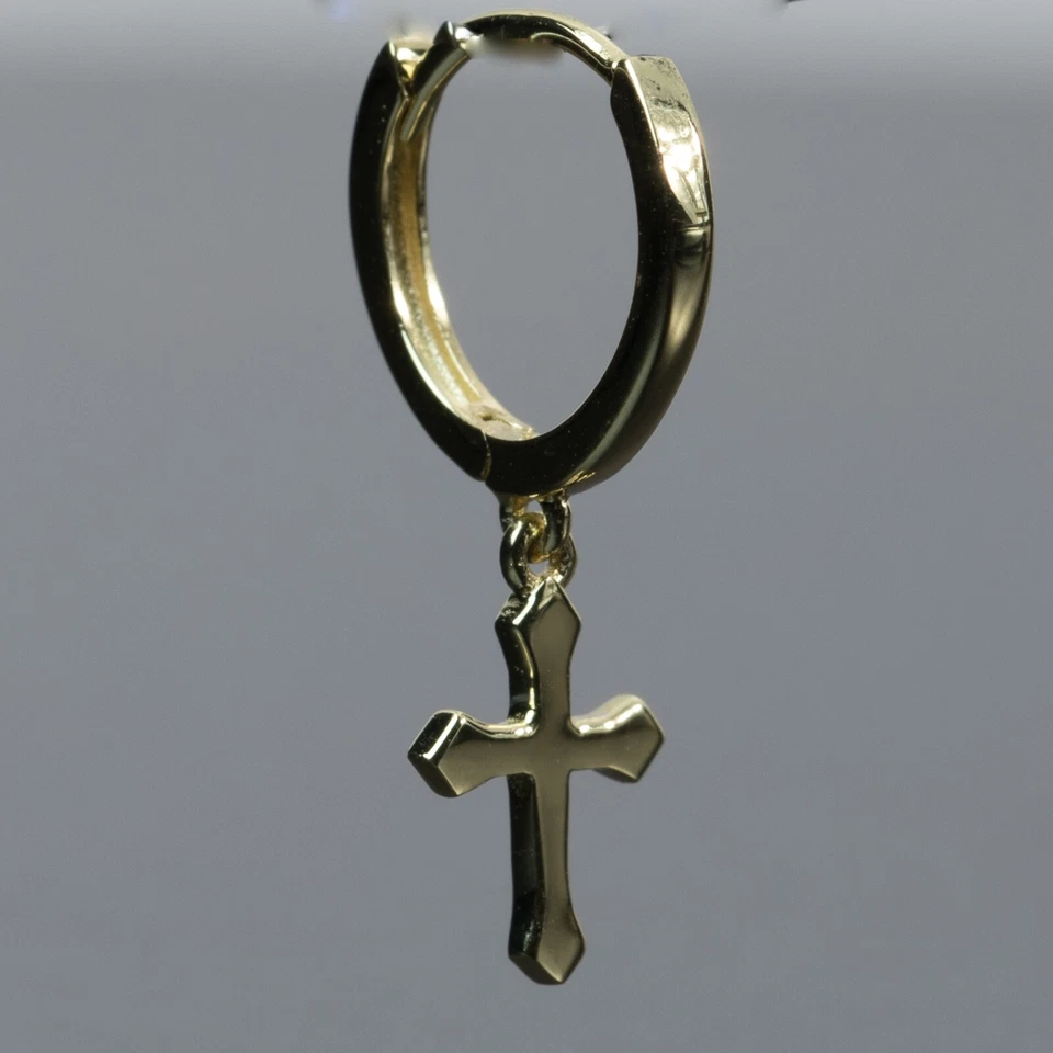 Pendientes de aro Huggie colgantes lisos con cruz enchapados en oro amarillo para hombre Foto 4 de 4