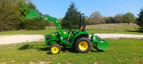 John Deere 3025 D Tractor (2022), Loader, and Box blade.