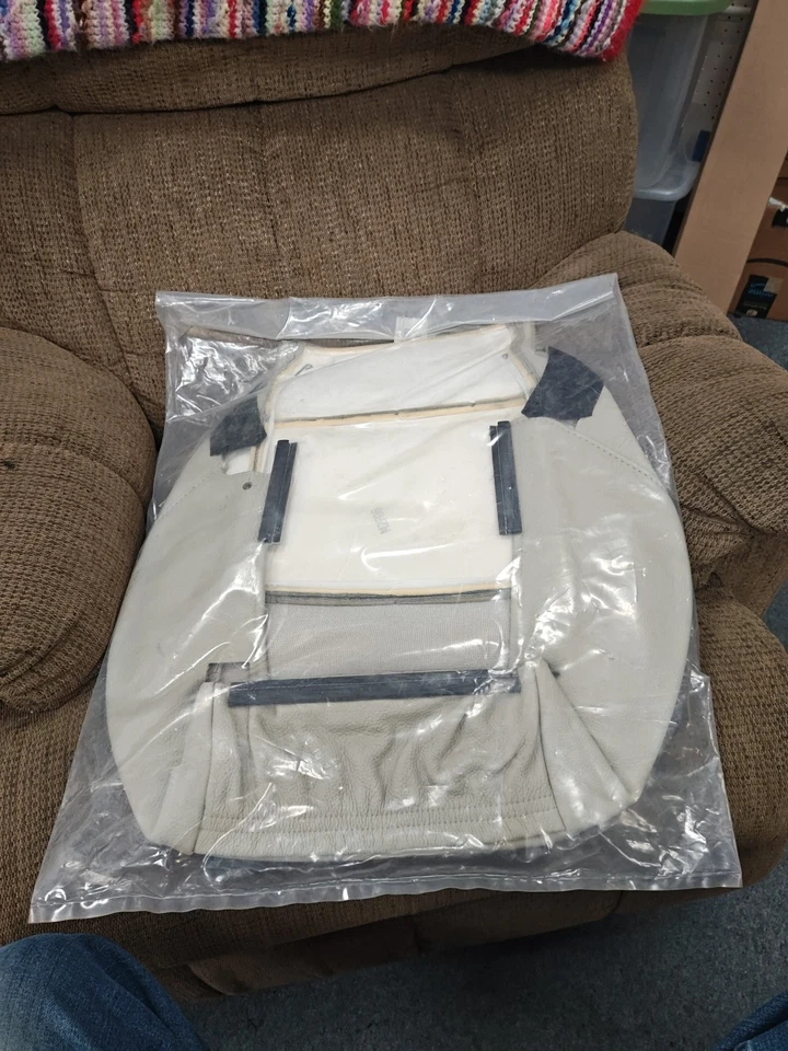 NUEVO OE Saab 9-3 l50 LH Asiento Delantero Cubierta Inferior Cuero Tapizado 12770772 Foto 3 de 3