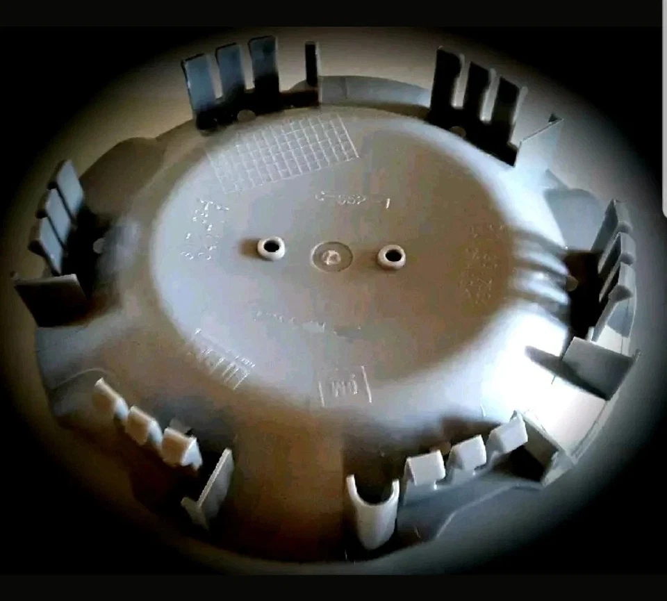 4 DE NUEVO CHEVY SILVERADO TAHOE AVALANCHE 2007-2013 TAPACUBOS DE RUEDA SUBURBANOS Foto 2 de 2