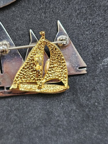 6 Stück Lot Segelboot Brosche Anstecknadel Maritim Segelschiff signiert BEST W Bale Napier - Bild 15 von 18