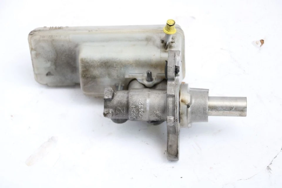 Cilindro de freno principal Renault KANGOO KW 7701209764 BOSCH 1.5 63 KW 86 CV diésel Foto 3 de 3