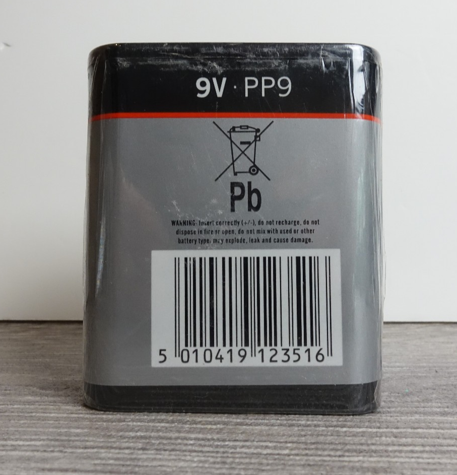 Eveready Silver 9V PP9 Battery (Male and Female Snap-In Terminals Eveready Silver 9V PP9 Battery (Male and Female Snap-In Terminals