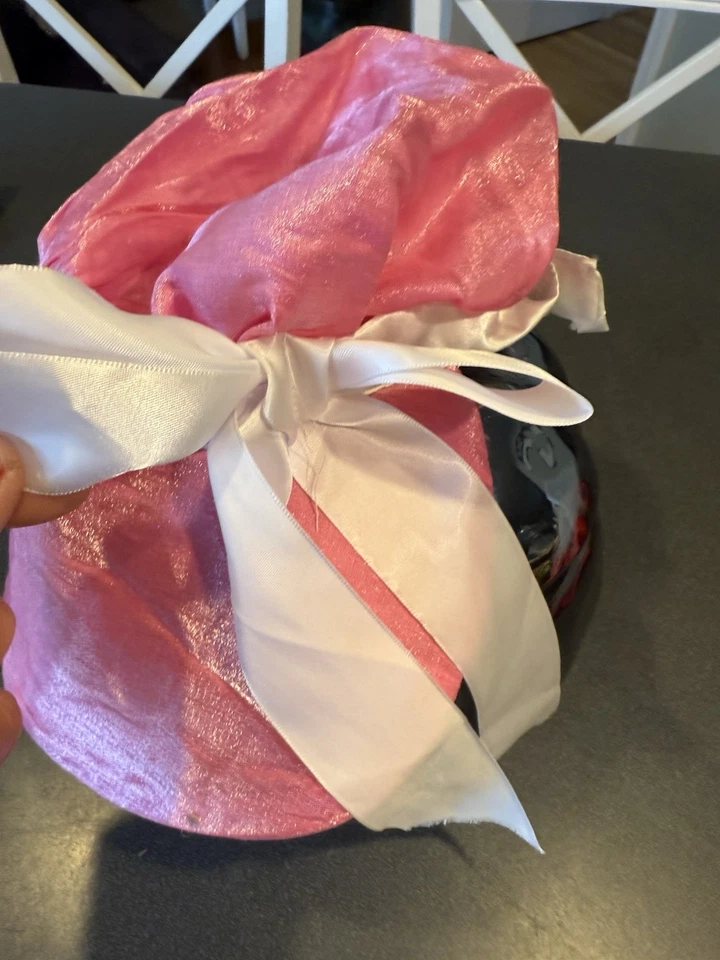 Pink satin bonnet with white ribbon and bow #regency #fairycore - Image 2 of 4