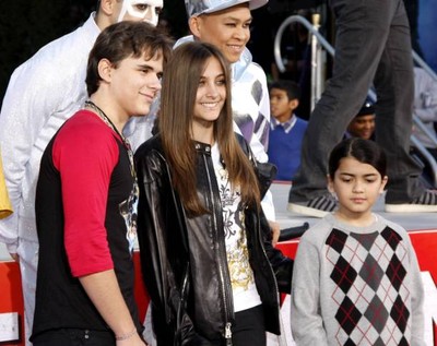 Prince Michael Jackson Blanket Jackson Paris Jackson Michael Jacks- Old Photo 1