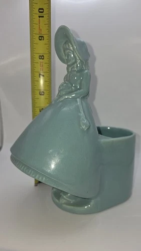 Vintage Haegar Pottery Planter Turquoise Lady With Bonnet