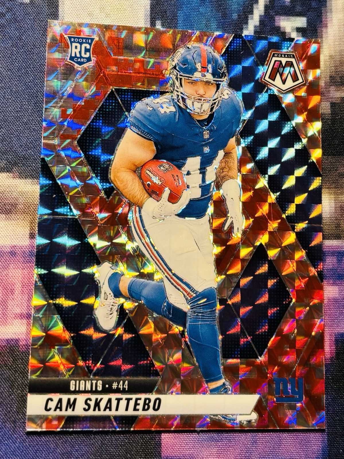2025 Mosaic #305 Cam Skattebo RC Red Camo Mosaic Prizm Giants