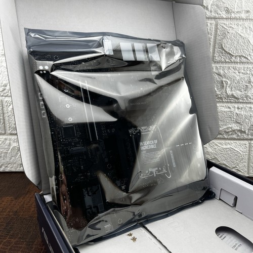 ASUS Pro WS W680M-ACE SE Intel LGA 1700 mATX micro ATX Motherboard workstation - Picture 6 of 18