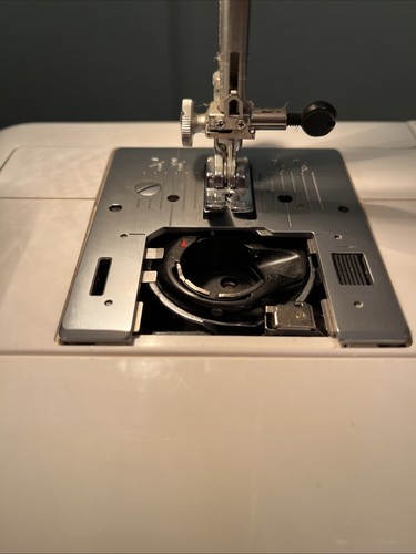 Kenmore Sewing Machine Model 385 17822490 With Foot Pedal/Power Cord-works - Picture 4 of 17