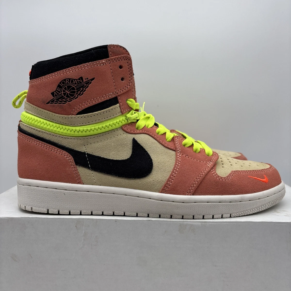 Nike Air Jordan 1 High Switch Apricot Agate Men\'s Size 13 Peach Pink CW6576-800 Jordan 1 Switch High Pink Volt for Sale | Authenticity  main image 2