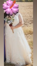 Wedding Gown Size 22W With Long Train