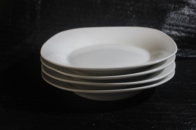 Set of 4 Royal Norfolk Classic White Pasta/salad bowl (18)